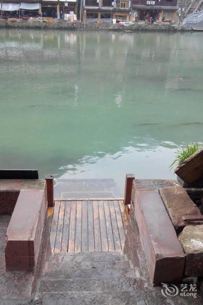 Fenghuang Waitin For You Inn Exterior foto
